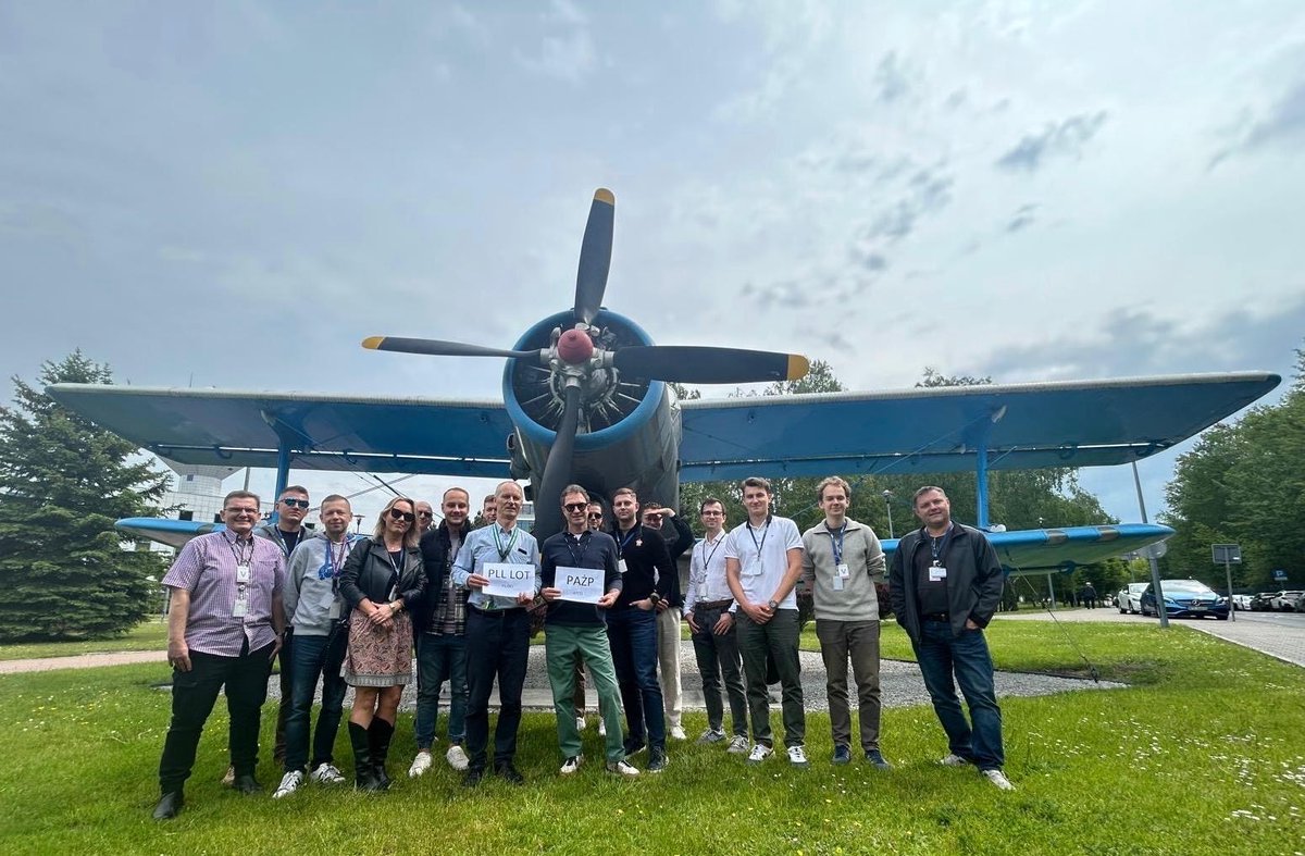 PANSA_PL's tweet image. Piloci @LOTPLAirlines  w siedzibie PAŻP w ramach współpracy obydwu organizacji
Więcej: tinyurl.com/27y3yt4b
#PAŻP #PANSA #PLLLOT #ATM
