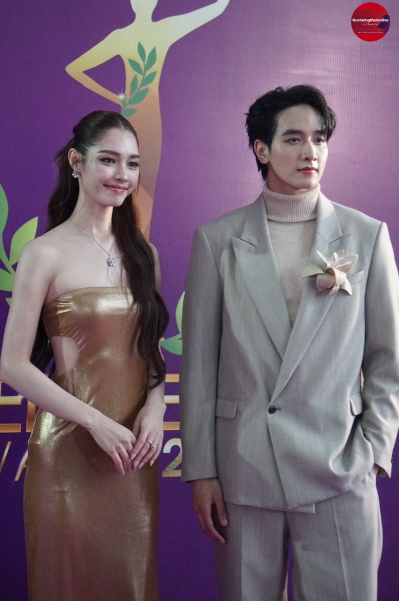 LomDao_YourSky's tweet photo. โคตรเคมีเจ้าหญิงเจ้าชายเลย เหมาะสมมากกก 🥹

PEAKMINT AT 9ENT AWARDS
#พีคมิ้นท์คู่จิ้นRisingStar
#9entertainawards2025
#พีคมิ้นท์ #Kongthappeak #Mintranch https://t.co/u4jQwsUOQg