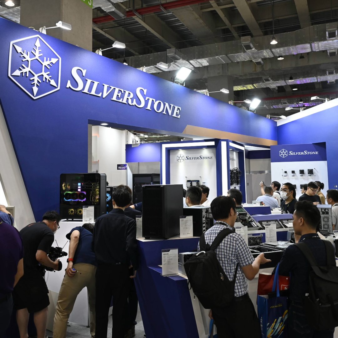 SilverStone_Tek's tweet image. The future of retro is here - FLP02

The FLP02 looks straight out of the ‘90s — with a Turbo button, floppy-style rotating latch, and power switch with keylock — but under the hood, it’s ready for RTX 5090, 360mm liquid cooling! 

#SilverStone #FLP02 #RetroPC #Computex2025