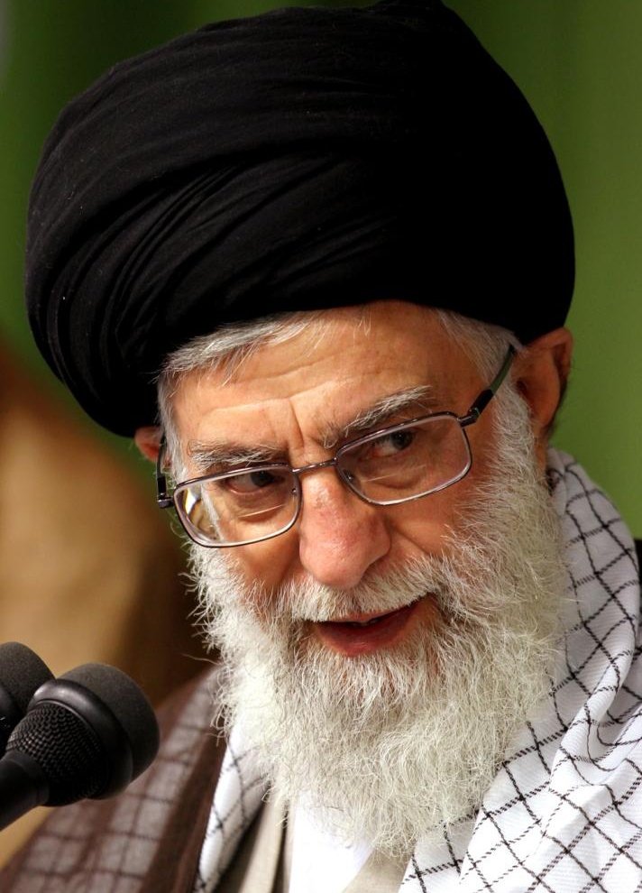 nargesi__63's tweet image. خدا را شاکریم برای رهبری که به تنهایی، دهان ۱ستکبار رو سرویس کرده.🫡