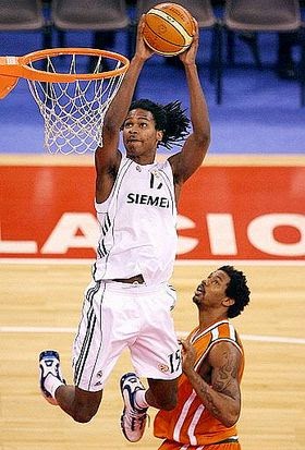 Realmadrid Baloncesto 🏀 🏆 (@realmadridbball) on Twitter photo #HalaMadrid
Mickael GELABALE (ALERO, 2.01, 1983) nació un 22 de mayo
Disputó 130 partidos en 2 temporadas con el <a href="/RMBaloncesto/">Real Madrid Basket</a> promediando 7.56 pts, 3.55 rbs, 1.05 asi
Su mejor partido: 20 pts, 6 rbs, 1 asi, 2 rec y 2 tps en 31:00 min el 03/11/2005 contra UNICAJA #HalaMadrid
Mickael GELABALE (ALERO, 2.01, 1983) nació un 22 de mayo
Disputó 130 partidos en 2 temporadas con el <a href="/RMBaloncesto/">Real Madrid Basket</a> promediando 7.56 pts, 3.55 rbs, 1.05 asi
Su mejor partido: 20 pts, 6 rbs, 1 asi, 2 rec y 2 tps en 31:00 min el 03/11/2005 contra UNICAJA