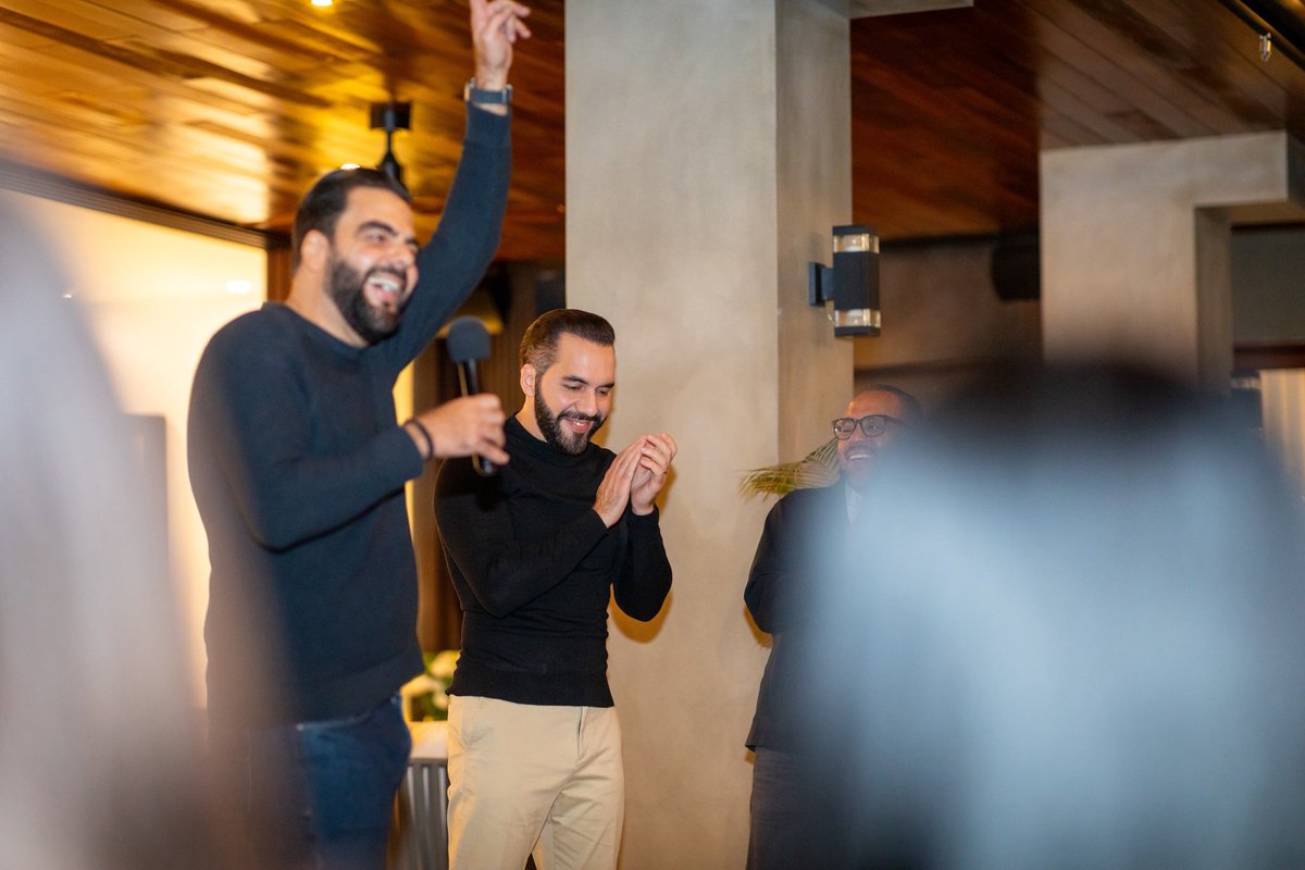 ¡Buenos días!

Presidente de El Salvador. ✅
Presidente de la Asamblea Legislativa. ✅
Presidente de Nuevas Ideas. ✅

¡No volveremos al pasado! 🇸🇻