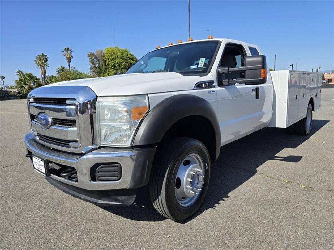 UncleMikeauto's tweet photo. Unleash Power: 2012 Ford F-550 Super Duty XLT Utility   Immerse yourself in the power of the 2012 Ford Commercial F-550 Super Duty XLT UTILITY 6.8L GAS, 4X4. Designed for rugged performance and heavy-duty tasks, this versatile truck delivers https://t.co/eY2y3kt5v3