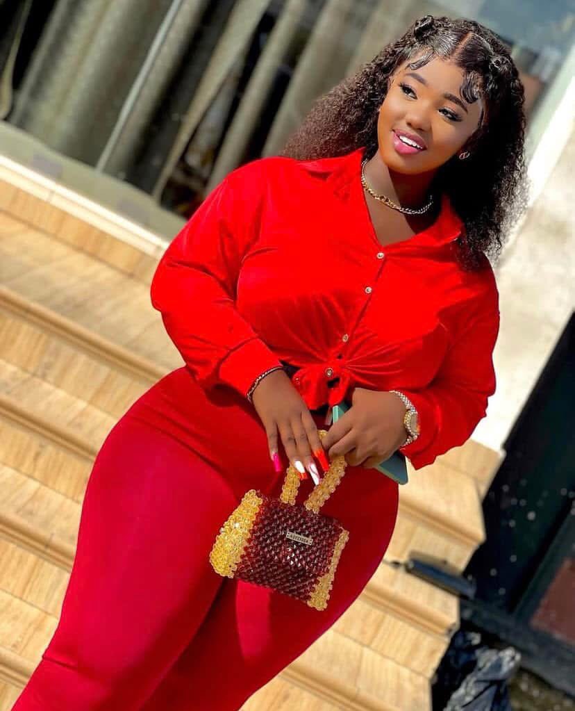 _mighty1's tweet image. You didn't come as ordinary,He put a crown of honor and favour on your head .Having kingly power, dignity,authority. You are excellent in every way. You are royalty. 
A goddess of victory crowned by Almighty God.
 Carry yourself as the mighty woman King that you are
#NeverForget