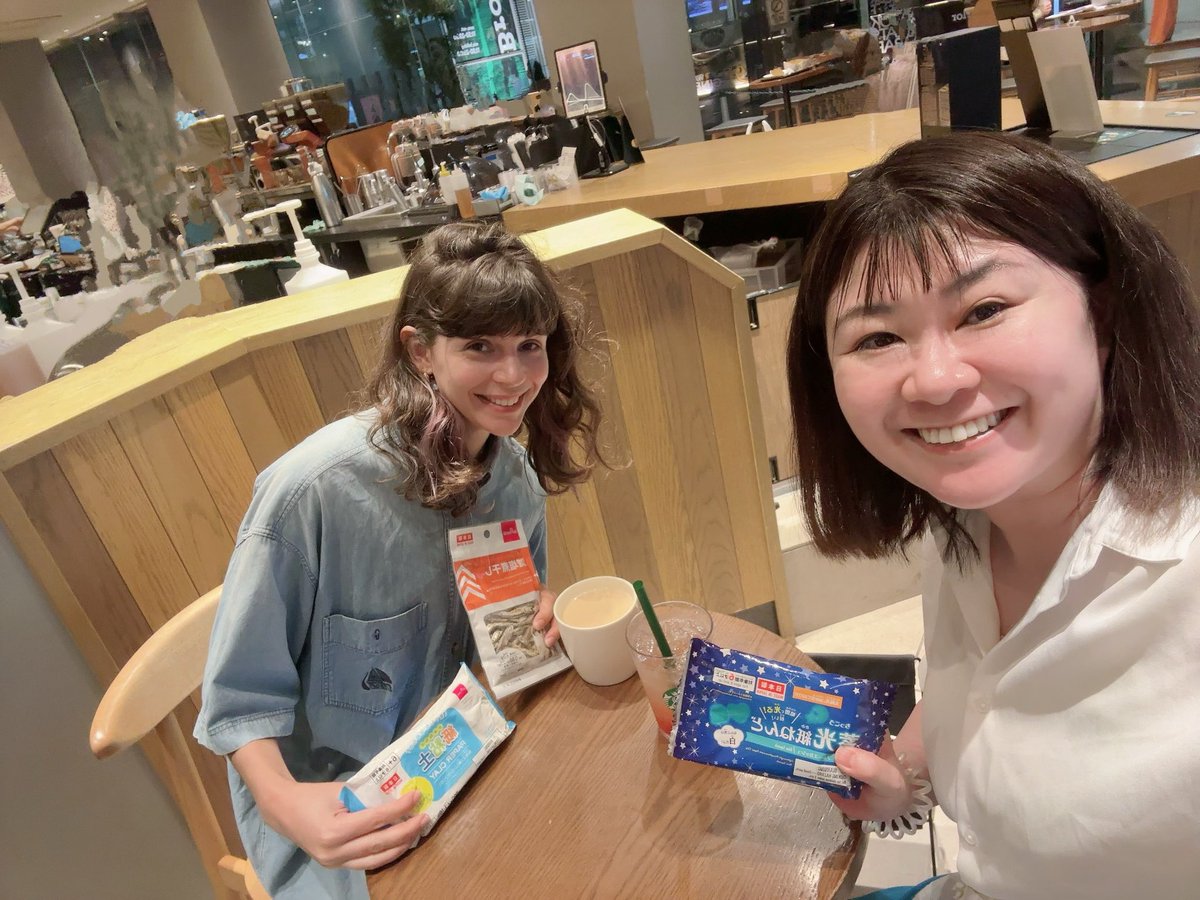 Nékonomé Films 　材料お買い物会🛍️してきましたー！！
帰りに駅で立ち話した話が　作品を創る上で、&amp;人としても人生としても大切なおはなしでした。
荷物重すぎて　腕にビニール袋くいこんで風も強くてふたりで寒がったけど