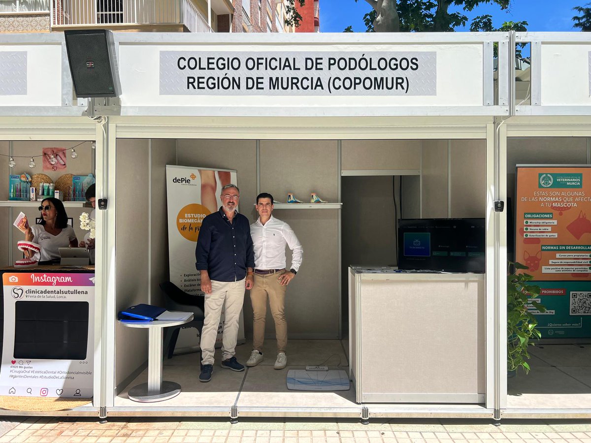 🩺👣 Feria de la Salud de Lorca
Nuestro presidente, D. Francisco Barranco, y el compañero Alejandro Pérez San Martín, representaron a #COPOMUR acercando la importancia del cuidado de los pies a la ciudadanía.

#FeriaDeLaSaludLorca #Podología #SaludPodológica #Prevención