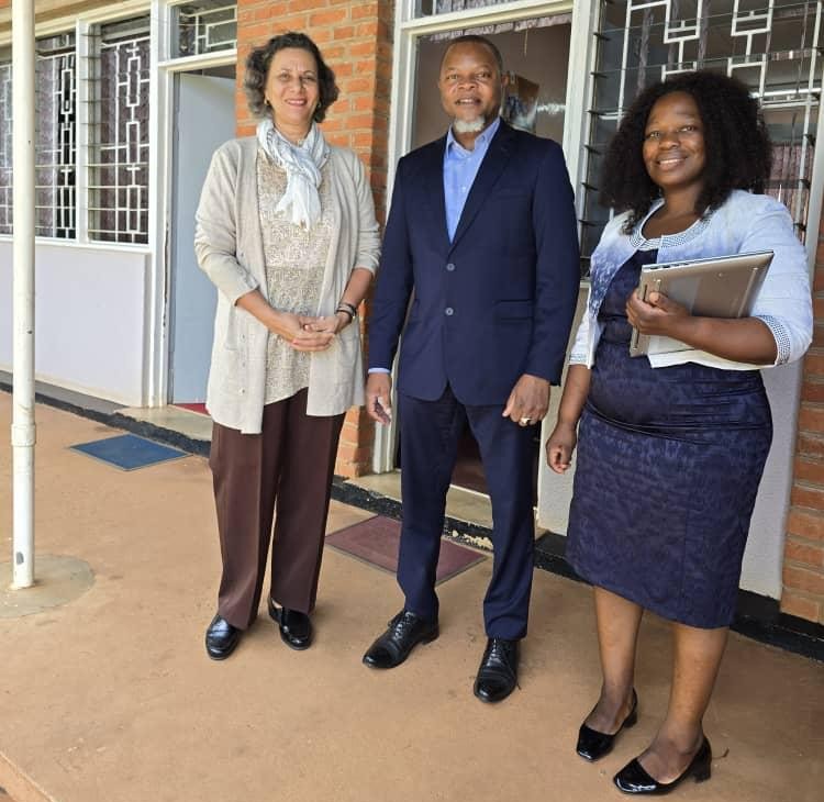 UNFPA Malawi (@unfpamalawi) on Twitter photo UNFPA Rep <a href="/RodriguesNeli1/">Nelida Rodrigues</a> concluded a productive meeting with the NSO Commissioner in Zomba!
Together, we’re working to deliver a high-quality #MDHS report and set the stage for a successful 2028 Census
Strong data partnerships power Malawi’s progress
#DataForDevelopment UNFPA Rep <a href="/RodriguesNeli1/">Nelida Rodrigues</a> concluded a productive meeting with the NSO Commissioner in Zomba!
Together, we’re working to deliver a high-quality #MDHS report and set the stage for a successful 2028 Census
Strong data partnerships power Malawi’s progress
#DataForDevelopment