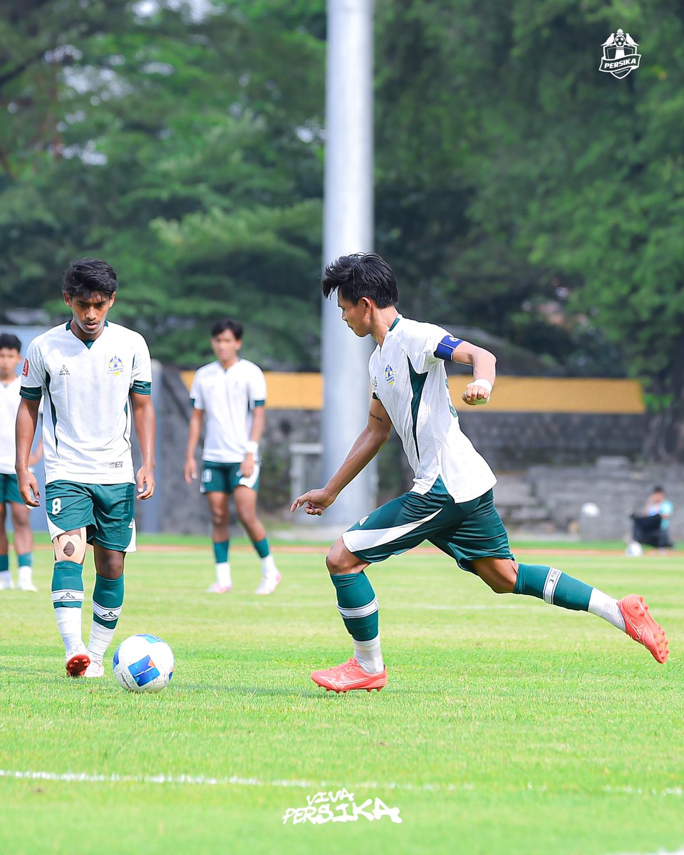 PersikaKraOffic's tweet photo. Takkan pernah berhenti berlari sampai kemenangan itu datang kepada kami! 👊
#PersikaKaranganyar #PersikaDay #PekanbaruFCVsPersika #Liga4Indonesia https://t.co/dJMdLlNT0l