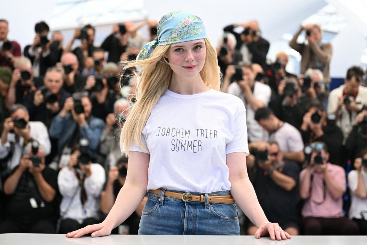 AFCH_'s tweet photo. Elle Fanning en el photocall de #Cannes para "Sentimental Value" de Joachim Trier.
#AFCH https://t.co/ZlmgjxQGqV