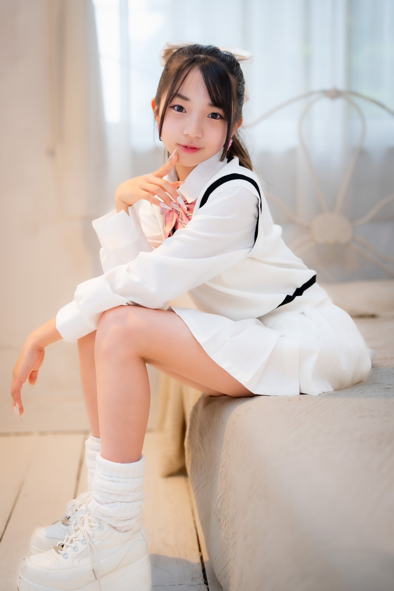 GrjmEhHboAAoBKW.jpg:large