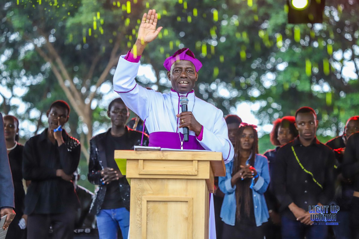 lightupuganda's tweet photo. "Unity is key. United believers showcase God's power to the world."  Bishop Nathan Ahimbisibwe
Watch us live on YouTube👇👇👇
https://t.co/jqcU4WFI7E https://t.co/7JGo02BDUu