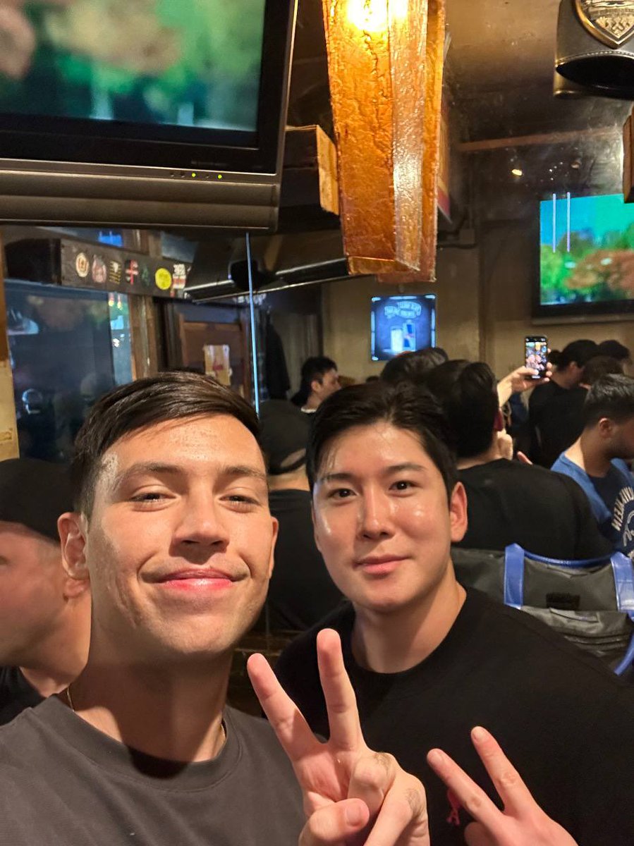 Still not staking your $CARV?
If you’re a holder or node fam — time to hop in!
event.carv.io/uipxx

FCFS in Discord for the role.

🎖️ Exclusive perks for CARV badge holders:
• 9,000 $CARV bonus just for you.