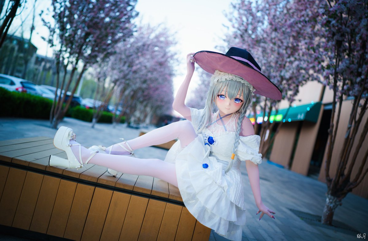 #着ぐるみ  #kigurumi
白裙与美景相映，愿君与我携手共游~
感谢📷:<a href="/nemuzuki99/">眠月</a> 眠神的摄摄，同时也感谢 <a href="/Lee_Xuan_1015/">Aya_na_mi</a> 
<a href="/kanairase/">二濑神奈</a> <a href="/lanbing617/">发光的 蓝冰</a> 好哥哥们的摄影和后勤~