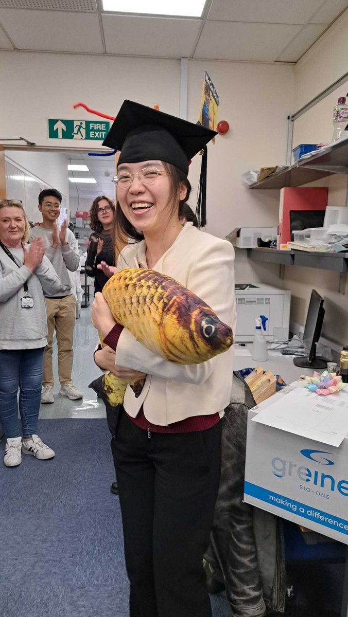 ericmiskalab's tweet image. Congratulations to @UlrikaYuan on successfully defending her PhD!🥳 Her work revealed how gene expression diverges in early cichlid development, offering insights into evolutionary diversity. Well done on this important milestone! 🐟
@CamBiochem @GeneticsCam @GurdonInstitute