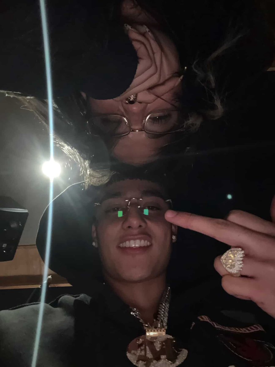 DANNA junto a El Malilla en el estudio de grabación. 🇲🇽