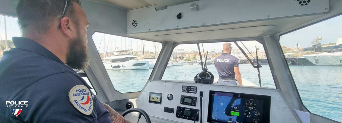 Police Nationale 06 (@policenat06) on Twitter photo #FestivaldeCannes2025 I En mer la #PoliceNationale est présente afin d'assurer la sécurité de l'évènement.
La vedette APARA et ces 2 membres d'équipage de la <a href="/PoliceNat83/">Police Nationale 83</a> veillent au respect de la règlementation tout assurant une présence dissuasive face à la menace terroriste. #FestivaldeCannes2025 I En mer la #PoliceNationale est présente afin d'assurer la sécurité de l'évènement.
La vedette APARA et ces 2 membres d'équipage de la <a href="/PoliceNat83/">Police Nationale 83</a> veillent au respect de la règlementation tout assurant une présence dissuasive face à la menace terroriste.