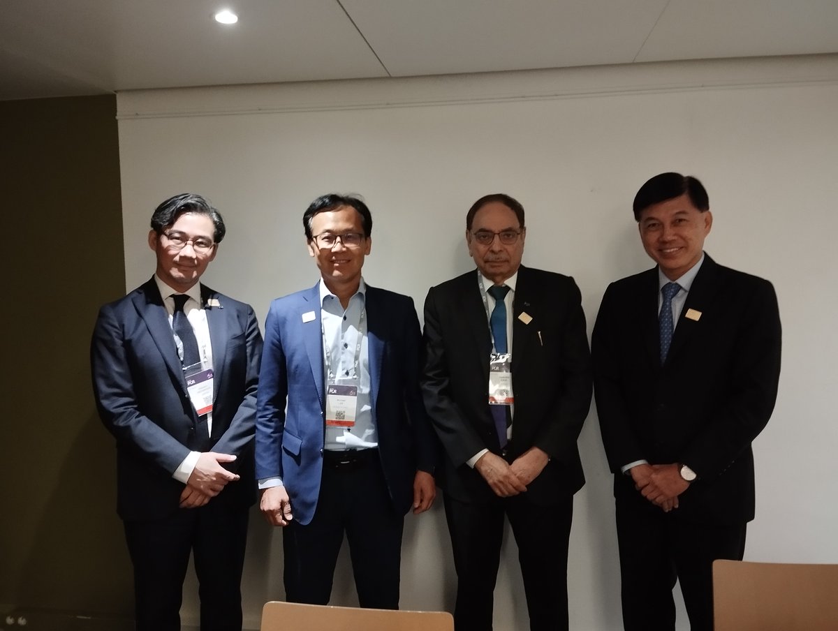 AsiaInterv's tweet image. AsiaIntervention held its 2025 Strategic Board Meeting at EuroPCR in Paris with Editor-in-Chief Upendra Kaul and Deputy Editors. Grateful for their inspiring leadership. #EuroPCR #interventionalcardiology