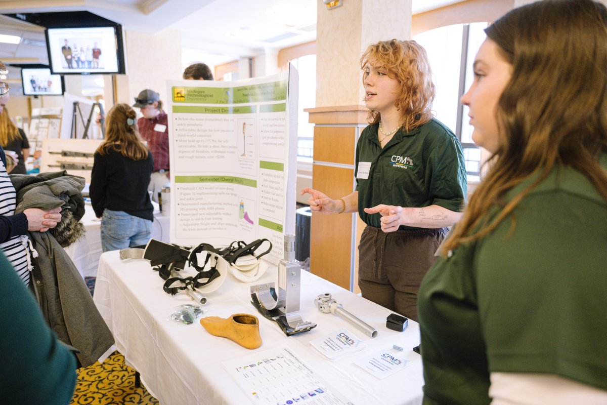 Design Expo turned 25 this year and it was our best one yet! 🧠💡

🔢 1,000+ students
📓 25 Enterprise teams
📔 37 Senior Design teams
🤝 157 industry partners

Read more about the highlights from this year's events. 👇 
mtu.news/QHcH50VWHum