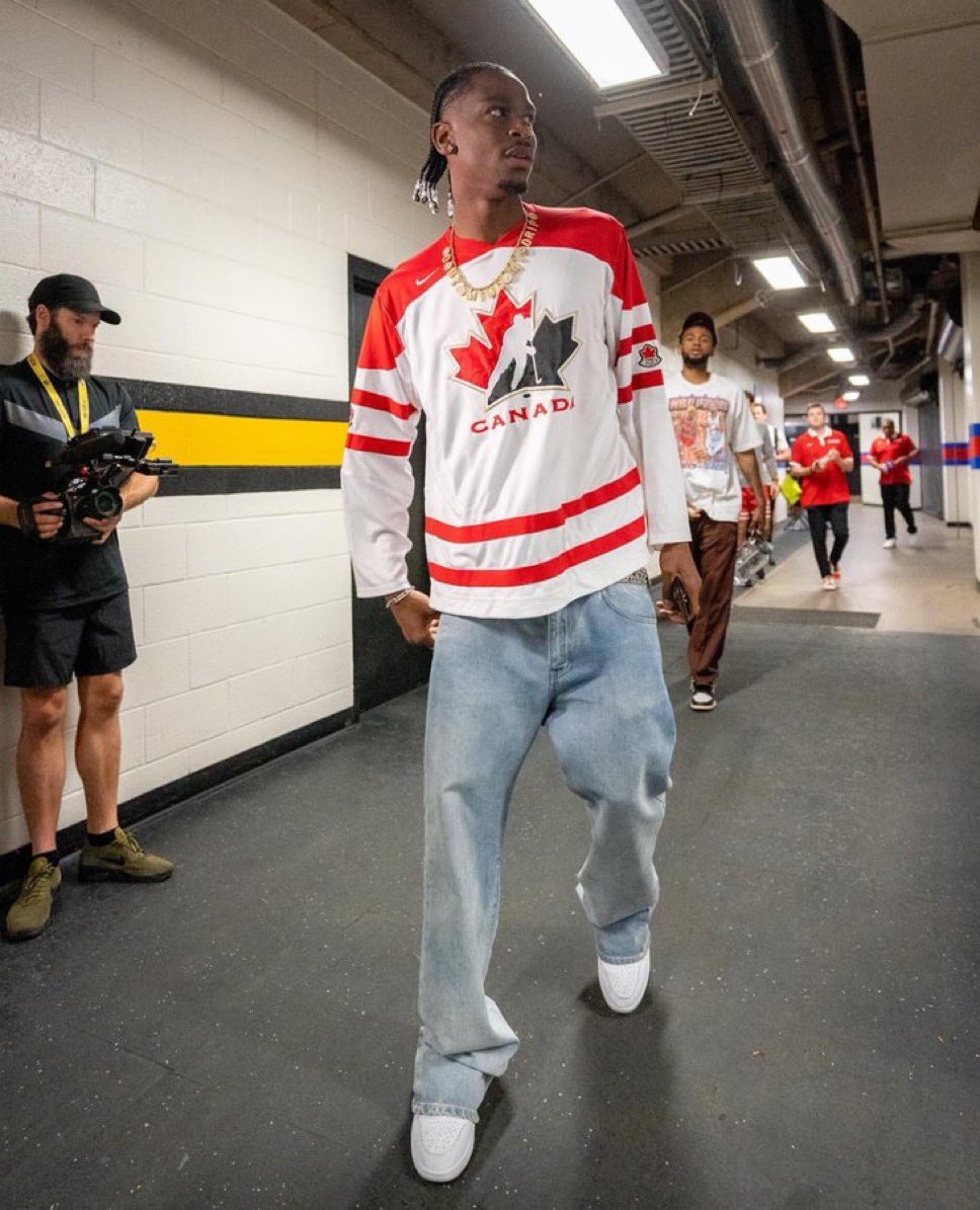 UNCanada's tweet image. Good morning, just a friendly reminder that the MVP is from Canada 🇨🇦🍁