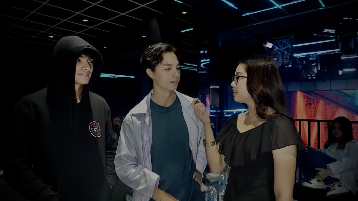 lockbils's tweet image. akhirnya keluarga ini seframe lagi 🛐