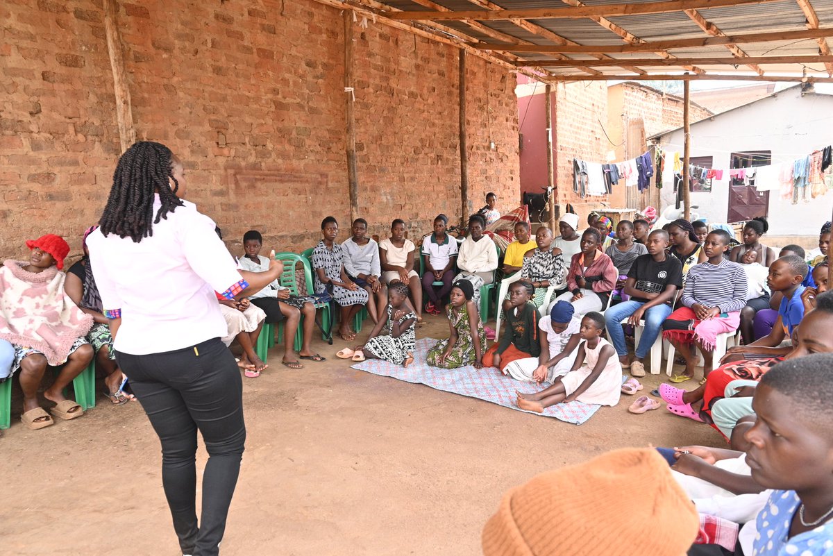 GHI_Network's tweet photo. Empowering adolescent girls in Kabalagala. We engaged with young girls, teaching them about their rights, importance of education &amp; active involvement in decision-making. We urged them to stay in school, report abuse &amp; be part of shaping their futures #GirlsLead #BuildingPower https://t.co/OsmTu1sd7M