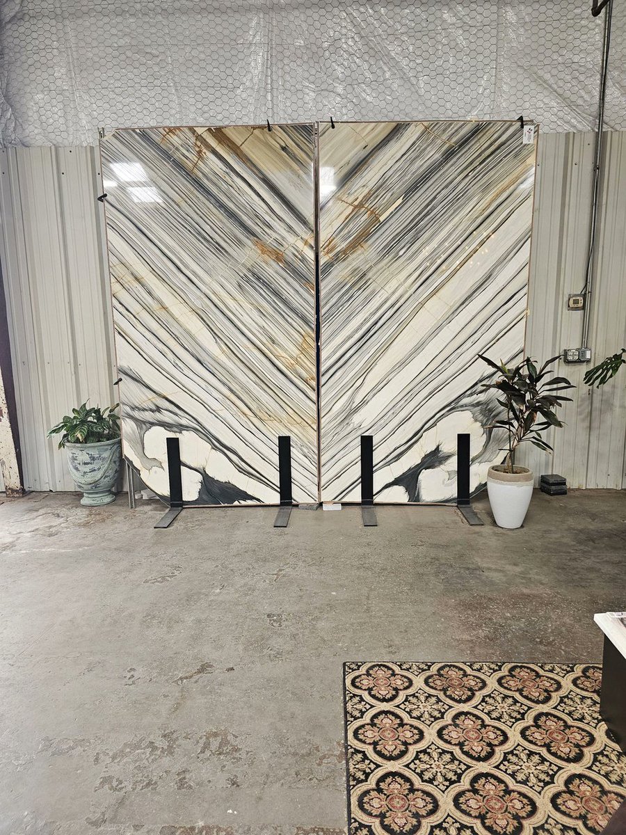 TwillyandFig's tweet photo. Had a great day looking for stone with a client at Texas Counter Fitters
#texascounterfitters #twillyandfig #kitchendesigner https://t.co/NVRoLPn12M