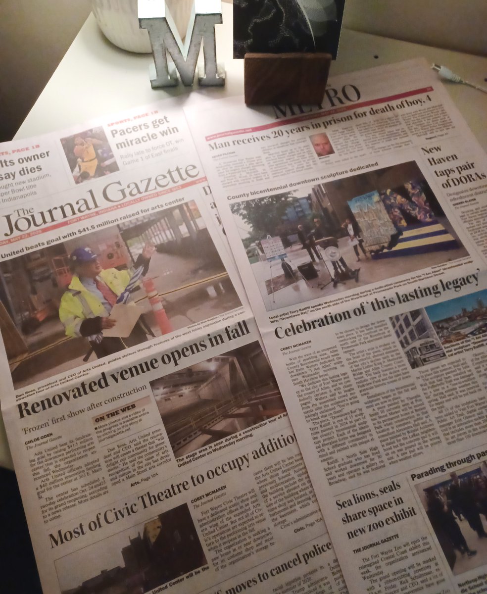 coreymcmaken's tweet image. Two local arts centerpieces in The Journal Gazette today!

Read the stories in print or online here: journalgazette.net/living/local-a…