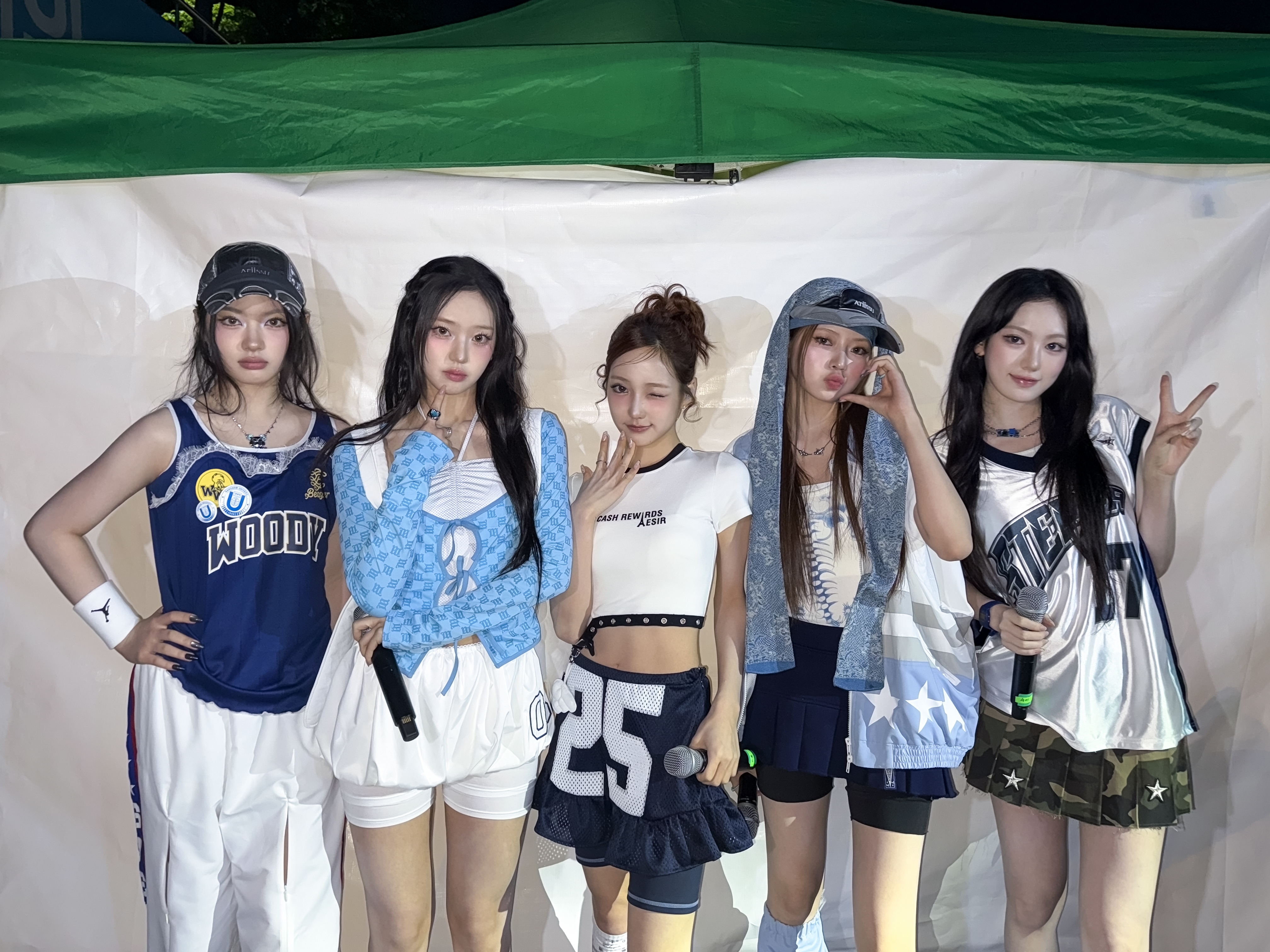 GrjrWoXboAIClYQ?format=jpg&name=4096x4096