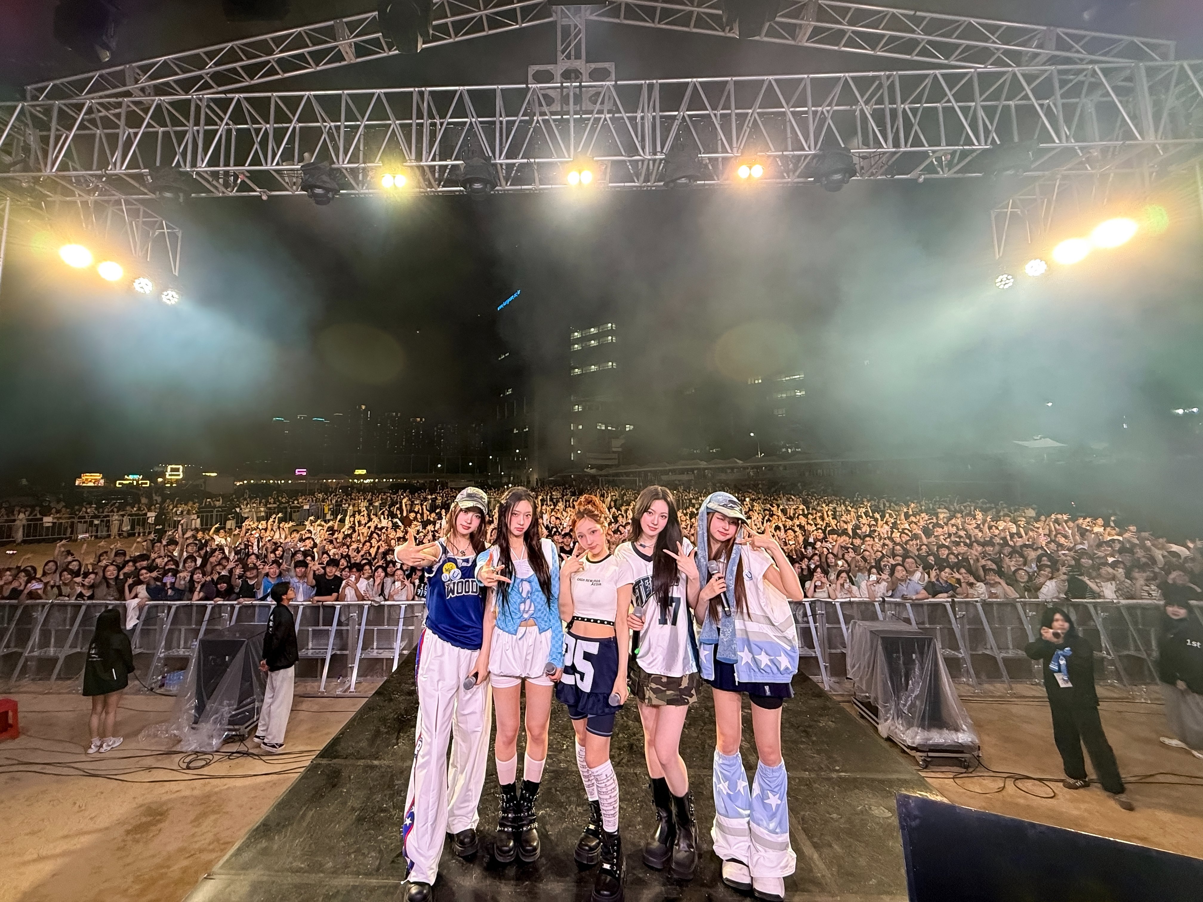 GrjrWoqbkAAdoOb?format=jpg&name=4096x4096