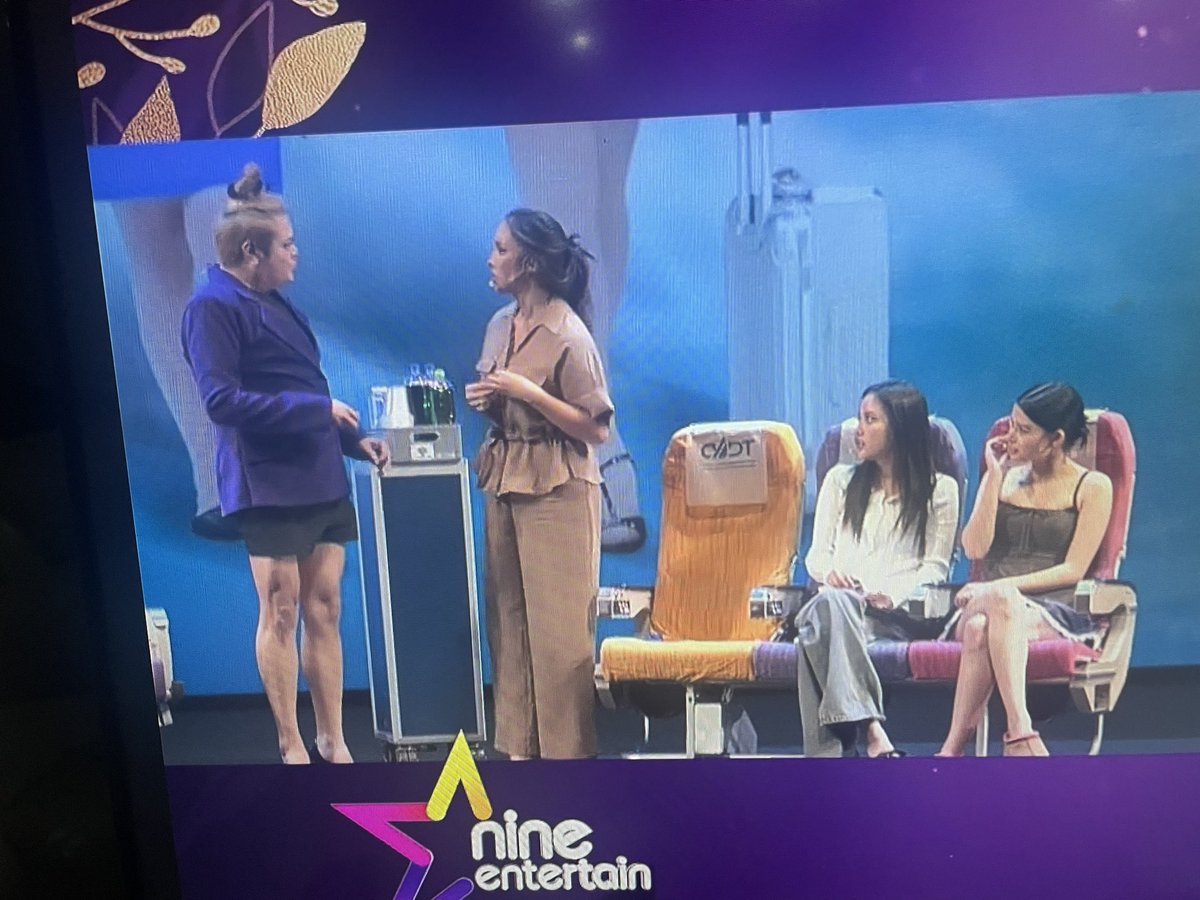 freen_brainrot's tweet photo. OH MY GODDDD????? SPECIAL GUEST????

SAROCHA REBECCA AT 9ENT 2025
#NineEntAwards25xFreenBecky
#ฟรีนเบค #FreenBecky https://t.co/QrRhA7dZZc