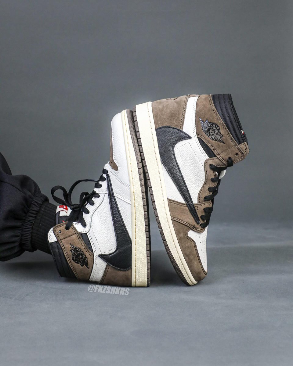 Travis Scott NIKE AIR JORDAN 1 HIGH OG “Reverse Mocha” (トラヴィス