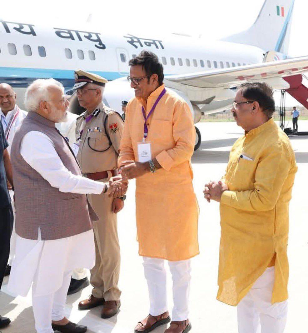 यह तस्वीर आज खूब चर्चा में है...
