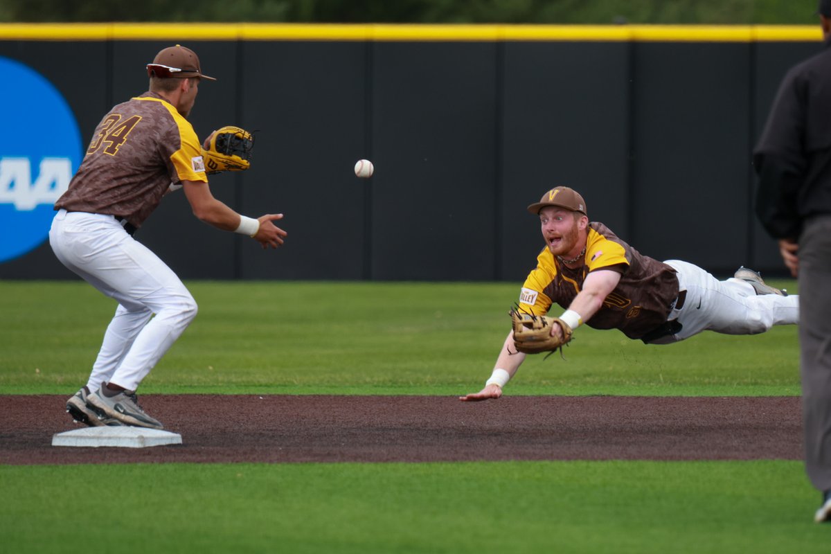 MVCsports's tweet photo. 📸Photos of the Week📸
#MVCBaseball #MVCTF https://t.co/zVy3JPBZr9