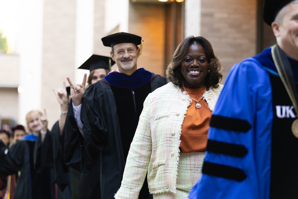UTexasPharmacy's tweet photo. 🎓✨Horns up for the Class of 2025!✨🎓
On May 9, #TexasPharmacy celebrated 126 incredible graduates—2 M.S., 18 Ph.D. and 106 Pharm.D.—at Bass Concert Hall. A day of pride, promise and purpose.
#UTGrad25 https://t.co/zfmgCetUFN