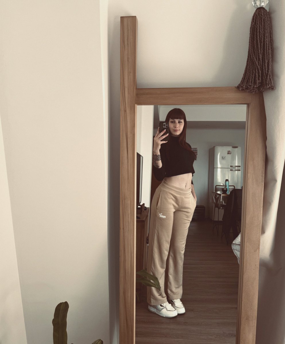 RrfFloww's tweet image. Red hair, big family, solo apartment, ready for some grown-up fun! 😘 Gentlemen, what’s your idea of a cozy day in?

#Hartford #Connecticut #RedheadEnergy #SingleAndSassy #outfitoftheday #thursdayvibes