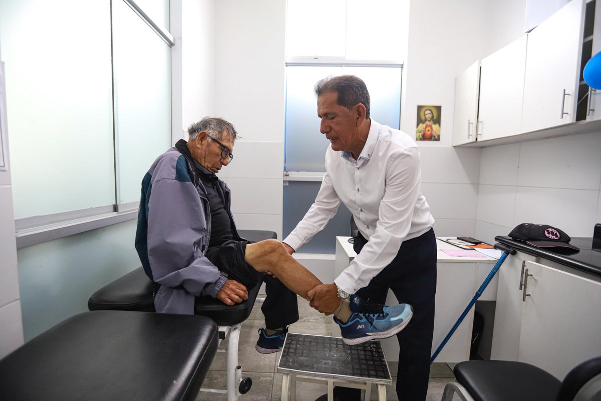 Los invitamos a visitar nuestro Policlínico Municipal. Contamos con diversas especialidades médicas y un equipo de profesionales comprometidos con la salud.  📍 Visítanos en el Parque Niño Jesús de Praga (o Parque Pescadito).  👉 Reserva tu cita al 967472133.