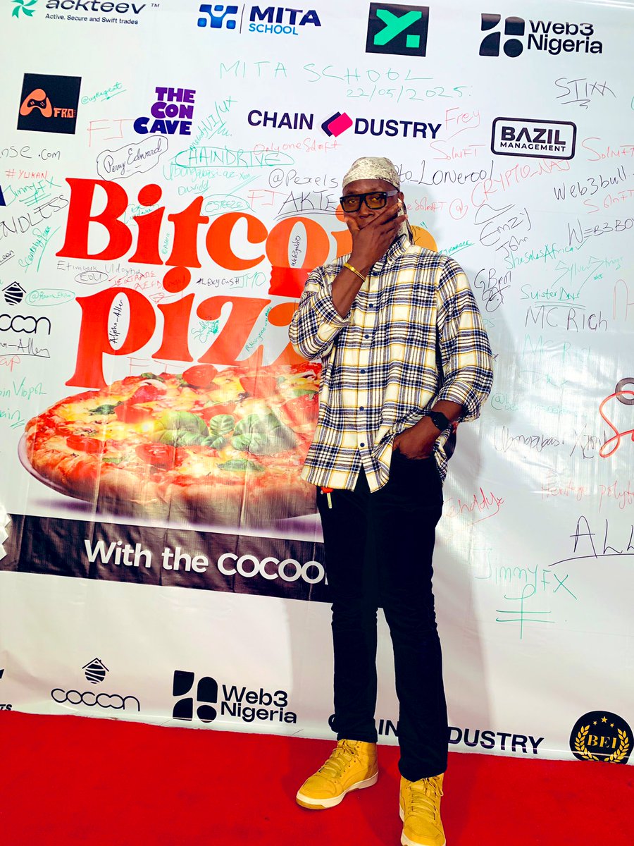 IDBestPlugsouth's tweet photo. Congrats my bro Global Man #TheGenesis #BitcoinPizza #TheCocoon https://t.co/Ozz4a3sqAH