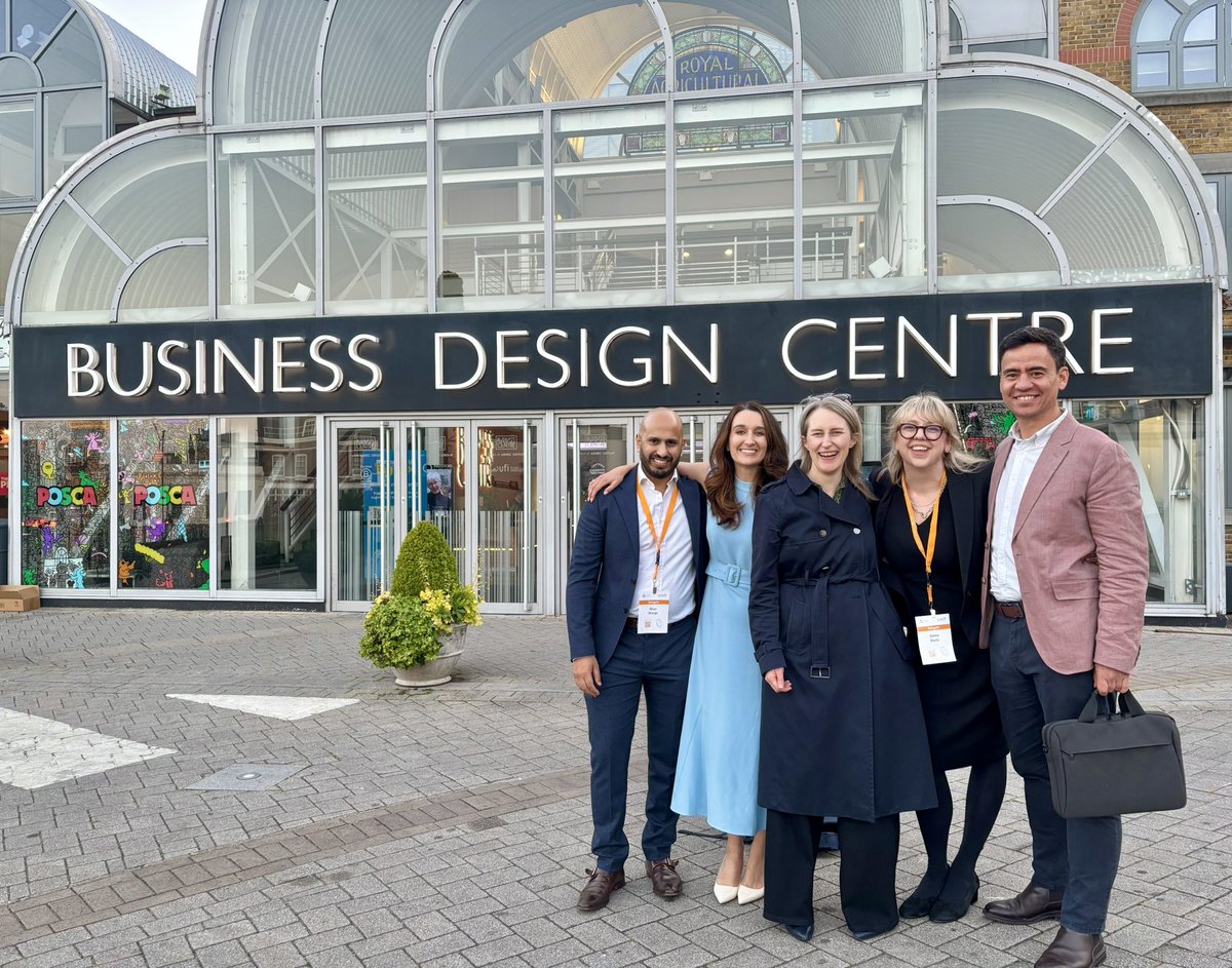 Sian_Dobbs's tweet image. Great day at @BAHNOOfficial last week in sunny London, meeting old friends and new.. Aiming for a team Manchester photo next year! #BAHNO2025