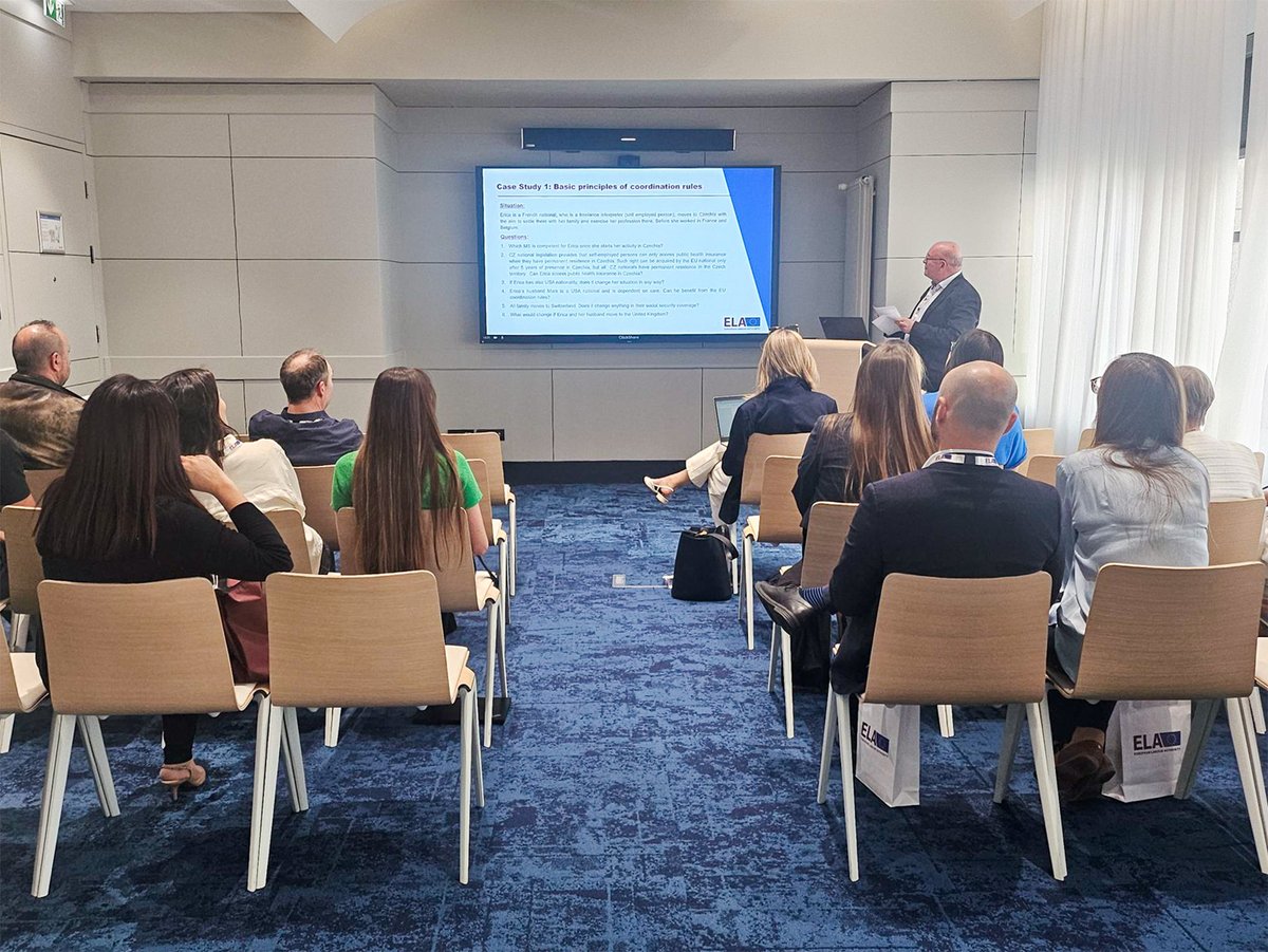 European Labour Authority (@eu_ela) on Twitter photo Shaping the future of fair labour mobility in 🇪🇺! In 🇷🇴, ELA hosted 60+ experts for its 4th EU #LabourMobility training.
Opened by ELA ED <a href="/CosminBoiangiu/">Cosmin Boiangiu</a>
Focus:
- Free movement
- Posting of workers
- Social security
- Labour shortages, telework & more!
👉europa.eu/!98Kjxx Shaping the future of fair labour mobility in 🇪🇺! In 🇷🇴, ELA hosted 60+ experts for its 4th EU #LabourMobility training.
Opened by ELA ED <a href="/CosminBoiangiu/">Cosmin Boiangiu</a>
Focus:
- Free movement
- Posting of workers
- Social security
- Labour shortages, telework & more!
👉europa.eu/!98Kjxx
