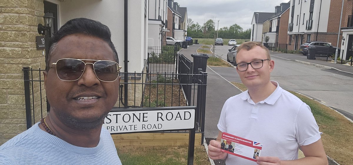 Out during lunch time around Gayling Avenue, Brimstone Road areas of Upper Stratton with labour team to listen resident issues at doorstep and pick up casework. 🌹🌹🌹

#doorstep #labourdoorstep #LabourParty