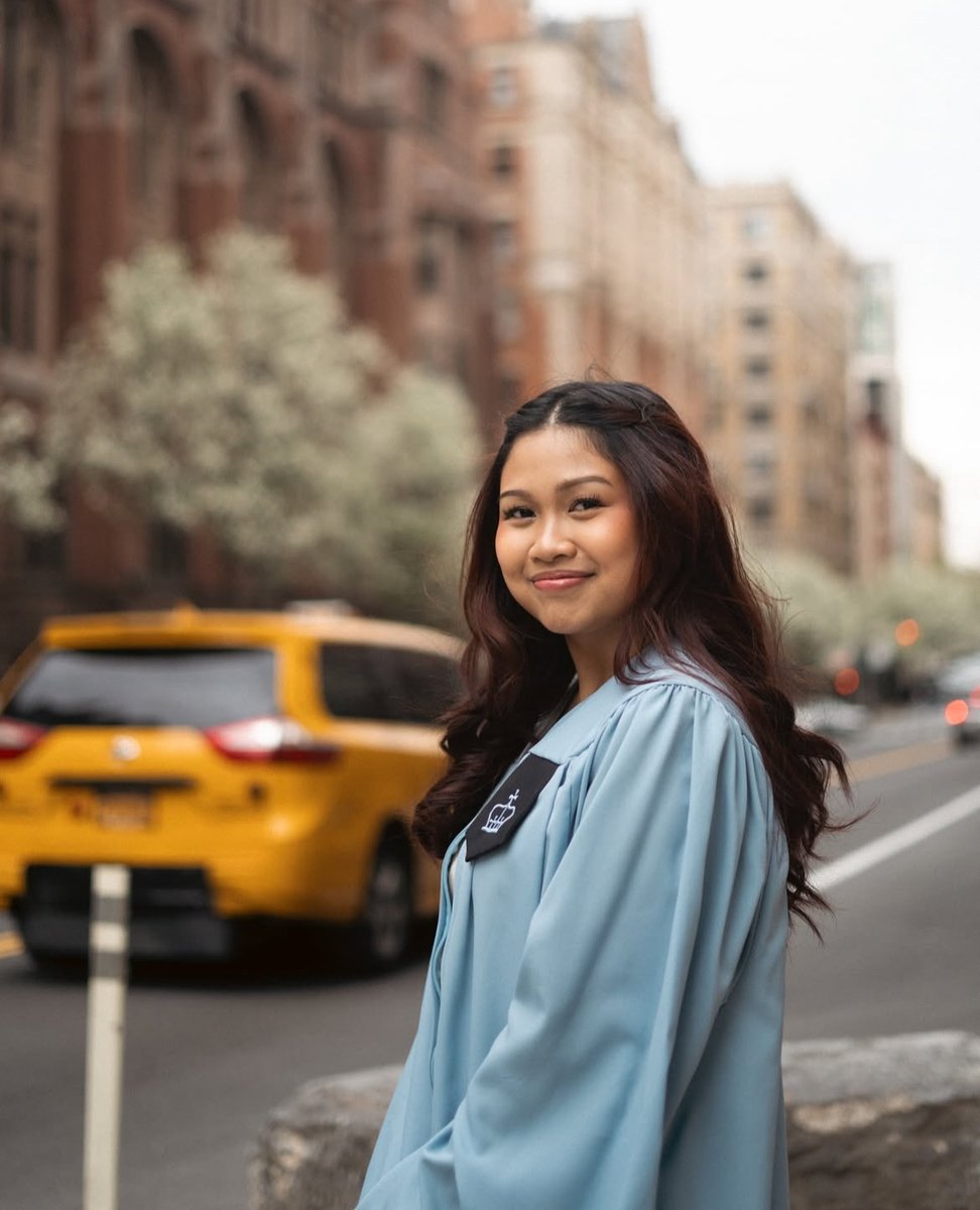 TeachersCollege's tweet image. Introducing our newest #TCAlumni! 💙🎓 #Classof2025 #TCHappy