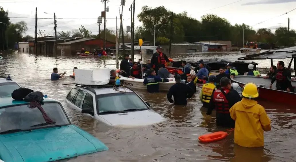 QuilmesEnLinea's tweet image. 📍Quilmes: encontraron el cuerpo de otra víctima del temporal y ya son cuatro los fallecidos