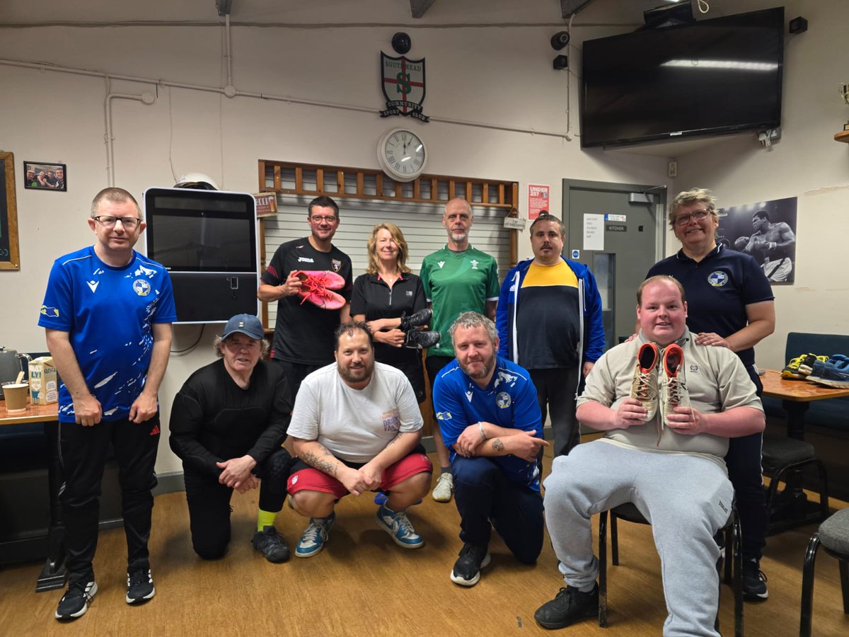 📸 A big shout-out to our <a href="/Official_BRFC/">Bristol Rovers</a> players and kit team, who have donated their spare and used boots to the Community Trust. 

We're delighted to have given some of these boots to our <a href="/Rebound_Rovers/">Rebound with Rovers</a> participants yesterday! 🙌💙🔵⚪️

#4Quarters1Community
