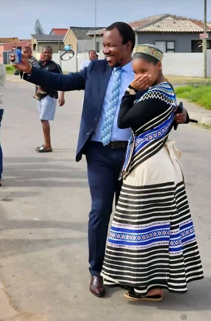 Umyeni ka Thobile Dlamini @Thobval tweet media