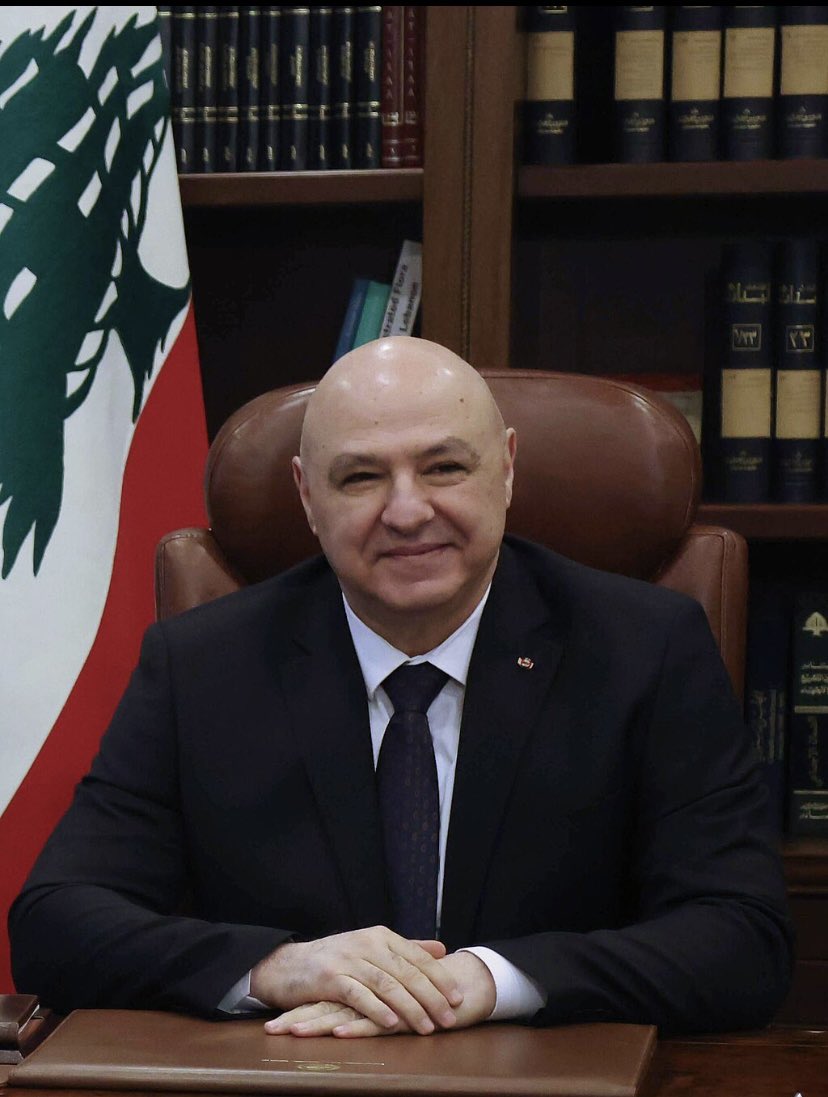 مافي براسك لا شعر ولا غيره ؟!