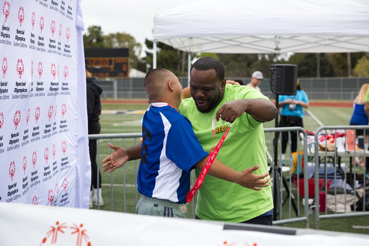 Want to make a difference and have a blast? 🎉

Volunteer at the SOSC Summer Games, June 6–8! From cheering at the finish line to handing out medals, it's a weekend full of joy and inclusion. 💙

Sign up 👉 sosc.org/sgvolunteer

#SummerGames #VolunteerVibes #WeAreSOSC