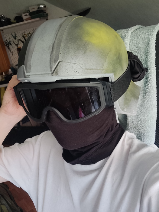 I got this spare B-01 helmet shell that I used as a test bed for painting and such but I'm kinda considering painting it blue to make a SEAF trooper cosplay.......
