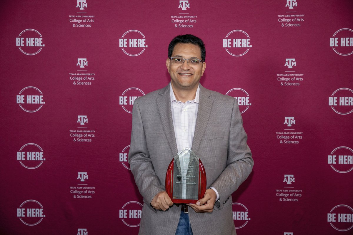 TAMUstats's tweet image. Throwback Thursday to the 2025 College of Arts & Sciences Awards! π
π Dr. Mohamed Aburweis, Rebecca Lee, and Saptarshi Roy were all honored for their excellence!
Bonus: Dr. Vidakovic and Reveille joined the fun! πΎπ
#tamu #tamustats #statistics #awardsceremony