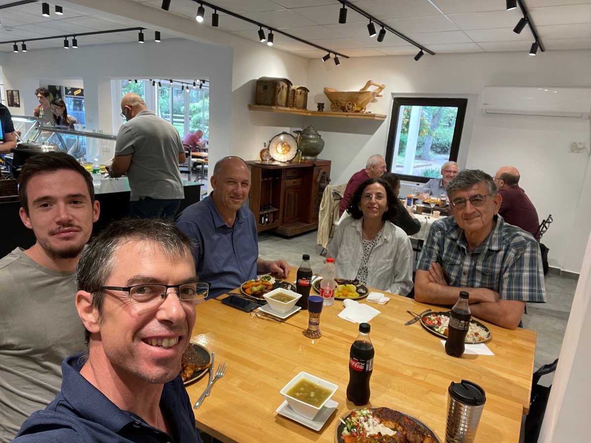 OrensteinYaron's tweet image. It was a delight to host my former PhD advisor Prof. Ron Shamir and hear about his current research on clustering cancer patients and standardising Parkinson's disease progression scores (in addition to the usual chit-chatting and updates...)