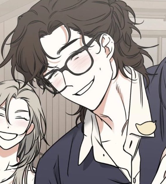 taejus older brother really got the best genes out of everyone...